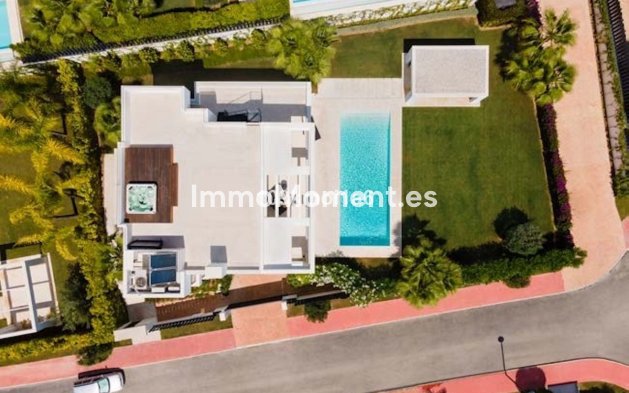 Resale - Detached villa - Marbella - Nueva Andalucía