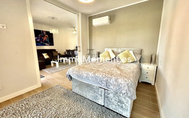 Resale - Apartment - Orihuela - Villamartín