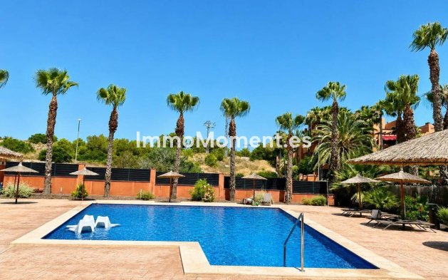 Resale - Apartment - Orihuela - Villamartín