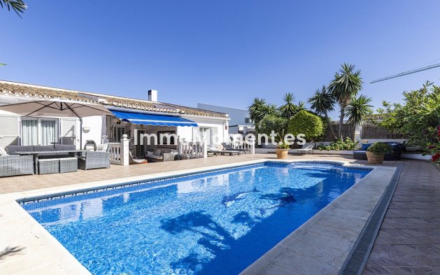 Wiederverkauf - Freistehende Villa - Manilva - La Duquesa