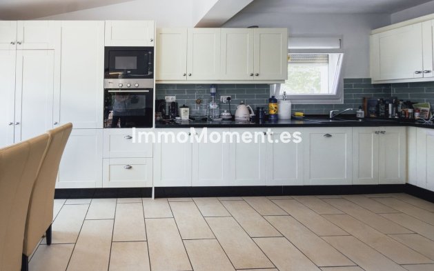 Resale - Country house - Inland  - Coín