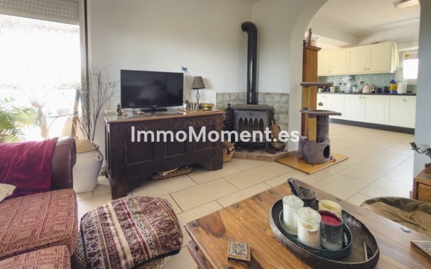 Resale - Country house - Inland  - Coín