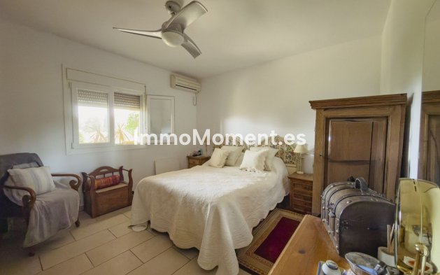 Resale - Country house - Inland  - Coín