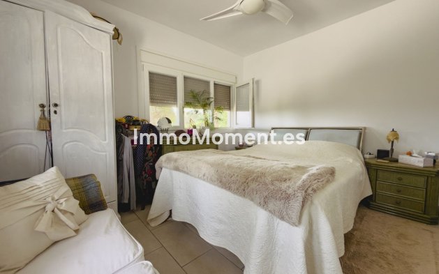 Resale - Country house - Inland  - Coín