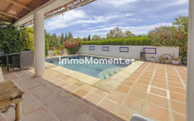 Resale - Country house - Inland  - Coín