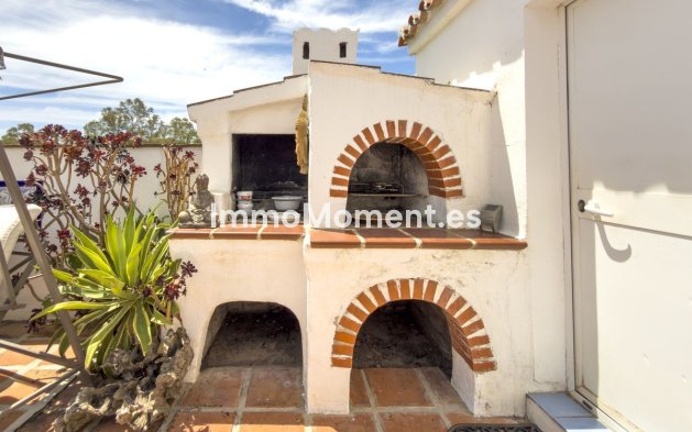 Resale - Country house - Inland  - Coín
