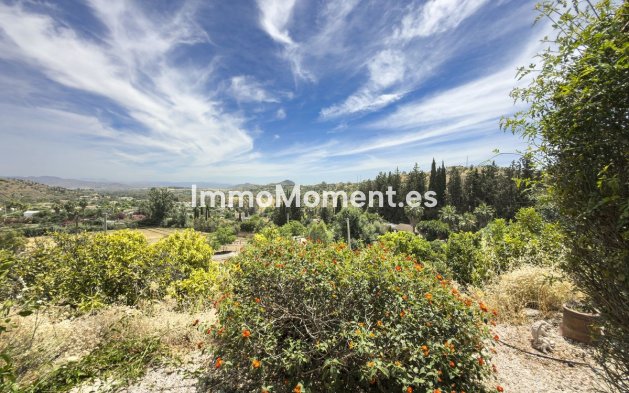 Resale - Country house - Inland  - Coín