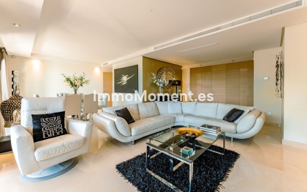 Resale - Apartment - Benahavís - La Quinta
