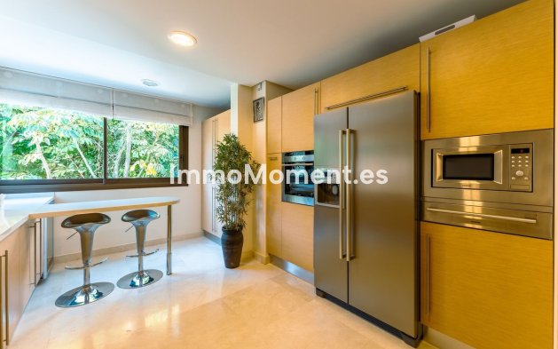 Resale - Apartment - Benahavís - La Quinta