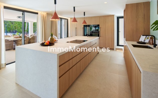 Wiederverkauf - Freistehende Villa - Marbella - Nueva Andalucía