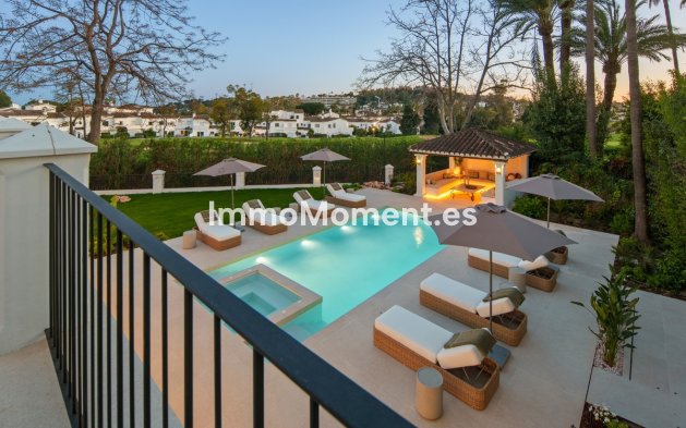 Wiederverkauf - Freistehende Villa - Marbella - Nueva Andalucía