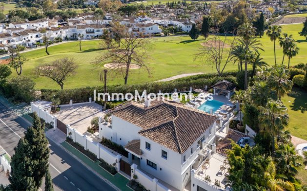 Wiederverkauf - Freistehende Villa - Marbella - Nueva Andalucía