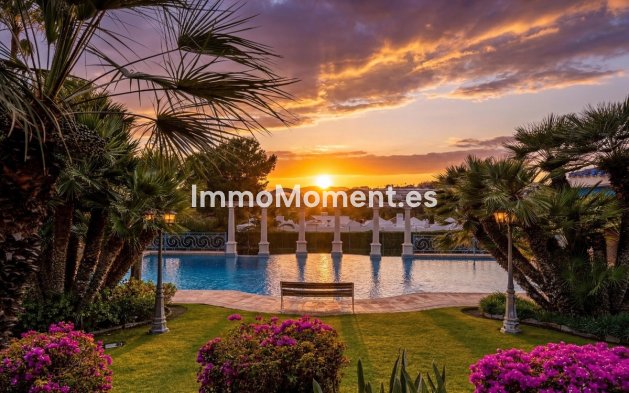 Wiederverkauf - Freistehende Villa - Marbella - Nueva Andalucía
