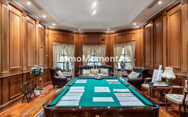 Wiederverkauf - Freistehende Villa - Marbella - Nueva Andalucía