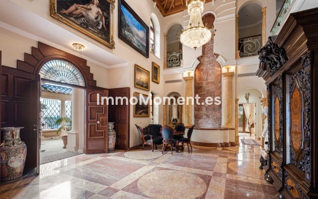 Wiederverkauf - Freistehende Villa - Marbella - Nueva Andalucía