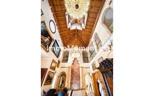 Wiederverkauf - Freistehende Villa - Marbella - Nueva Andalucía