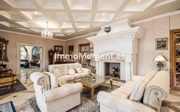 Wiederverkauf - Freistehende Villa - Marbella - Nueva Andalucía