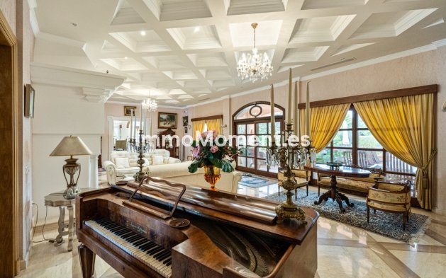 Wiederverkauf - Freistehende Villa - Marbella - Nueva Andalucía