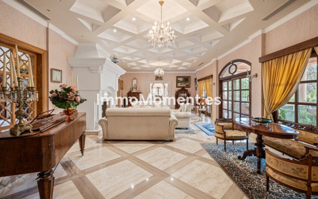 Wiederverkauf - Freistehende Villa - Marbella - Nueva Andalucía