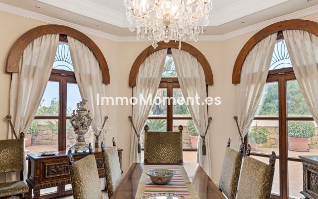 Wiederverkauf - Freistehende Villa - Marbella - Nueva Andalucía