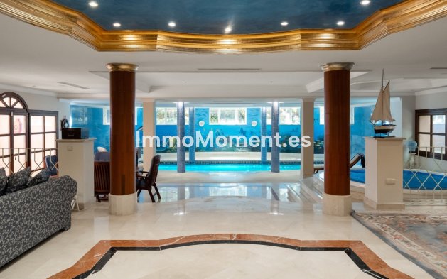 Wiederverkauf - Freistehende Villa - Marbella - Nueva Andalucía