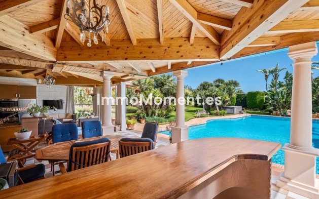Wiederverkauf - Freistehende Villa - Marbella - Nueva Andalucía