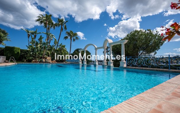 Wiederverkauf - Freistehende Villa - Marbella - Nueva Andalucía
