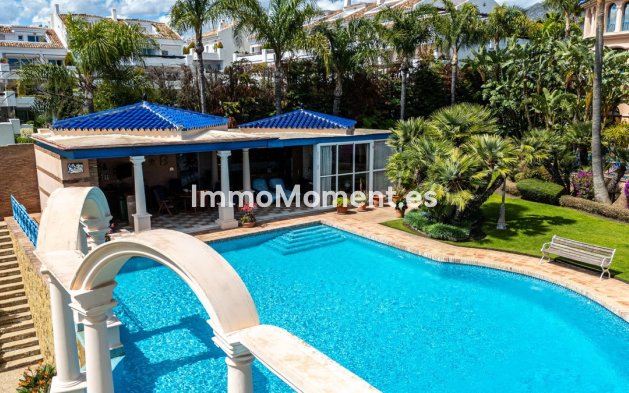 Wiederverkauf - Freistehende Villa - Marbella - Nueva Andalucía