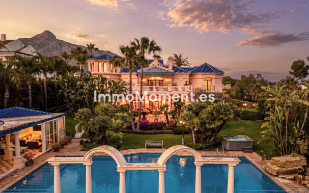 Wiederverkauf - Freistehende Villa - Marbella - Nueva Andalucía