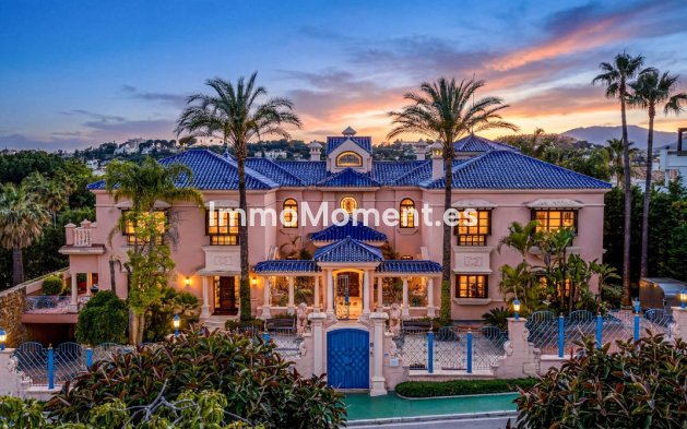 Wiederverkauf - Freistehende Villa - Marbella - Nueva Andalucía