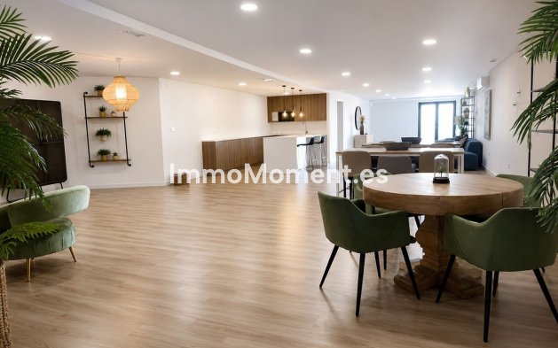 Revente - Appartement - Estepona  - Estepona Centro