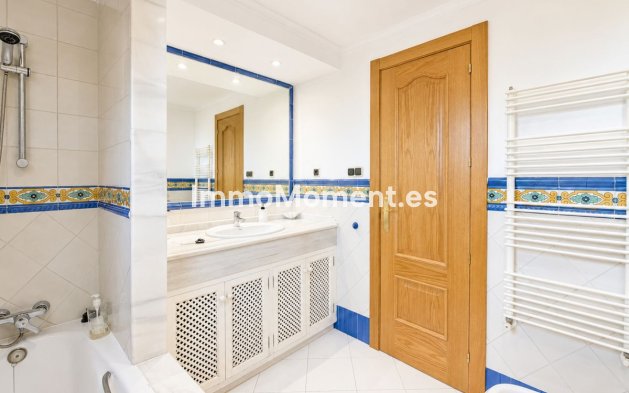 Wiederverkauf - Freistehende Villa - Marbella - Marbella Centro
