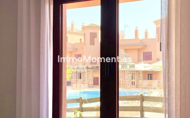 Resale - Apartment - Benahavís - Benahavís Centro