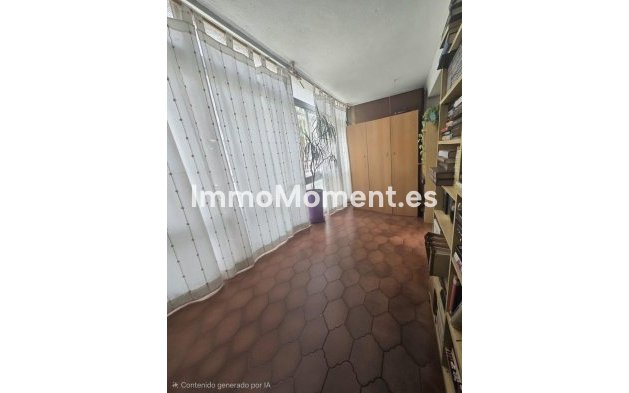 Resale - Apartment - Málaga - Málaga Centro