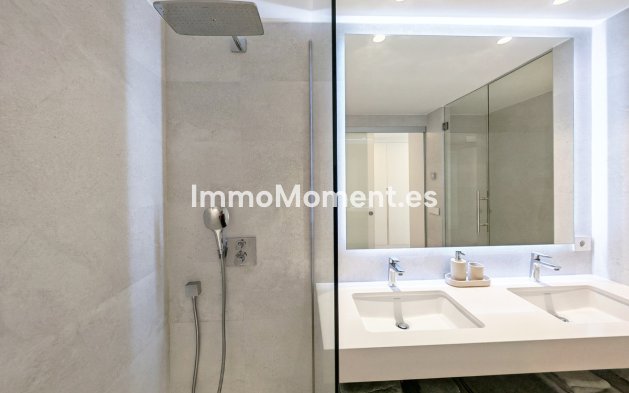 Wiederverkauf - Wohnung - Estepona  - Selwo