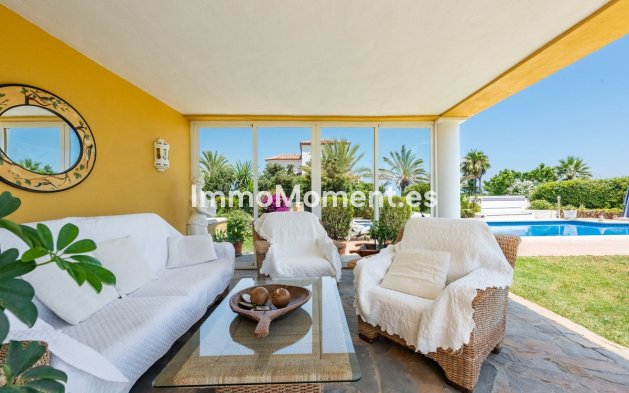 Wiederverkauf - Freistehende Villa - Estepona  - Atalaya