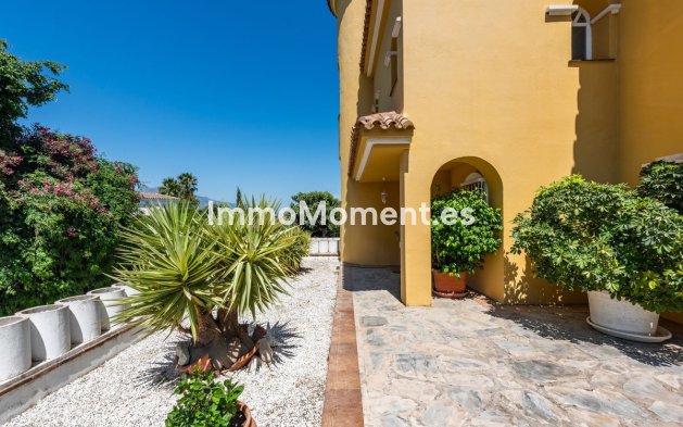 Wiederverkauf - Freistehende Villa - Estepona  - Atalaya
