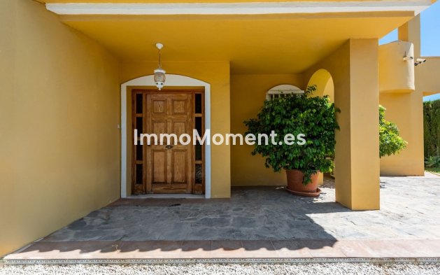 Wiederverkauf - Freistehende Villa - Estepona  - Atalaya