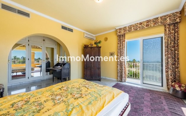 Wiederverkauf - Freistehende Villa - Estepona  - Atalaya