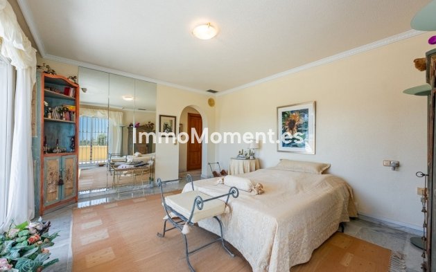Wiederverkauf - Freistehende Villa - Estepona  - Atalaya