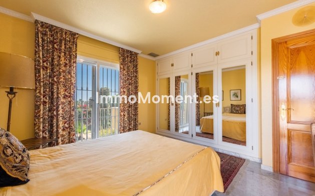 Wiederverkauf - Freistehende Villa - Estepona  - Atalaya