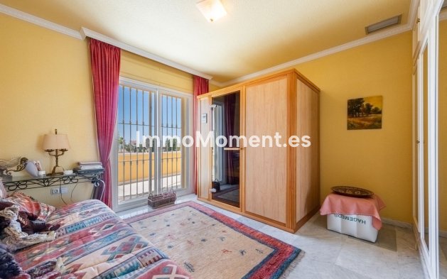 Wiederverkauf - Freistehende Villa - Estepona  - Atalaya