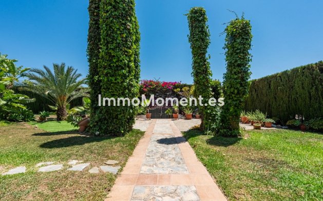 Wiederverkauf - Freistehende Villa - Estepona  - Atalaya