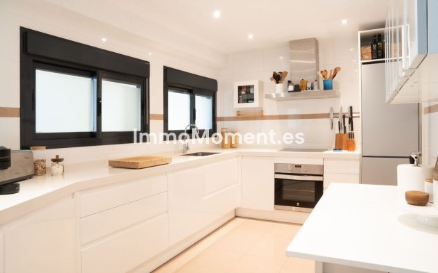 Wiederverkauf - Wohnung - Estepona  - Estepona Centro