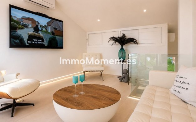Resale - Detached villa - Estepona - Estepona Centro