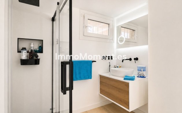 Resale - Detached villa - Estepona - Estepona Centro