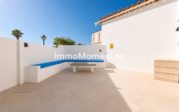 Resale - Detached villa - Estepona - Estepona Centro