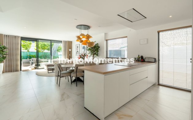 Revente - Villa individuelle - Estepona  - Selwo
