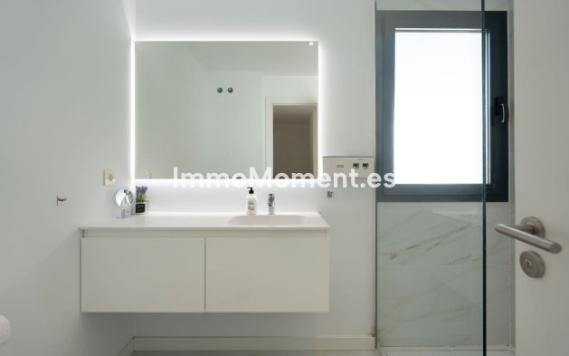 Revente - Villa individuelle - Estepona  - Selwo
