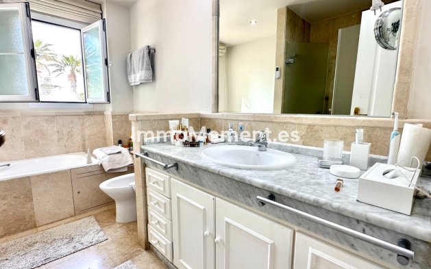 Lange termijn verhuur - Appartement - San Pedro de Alcántara